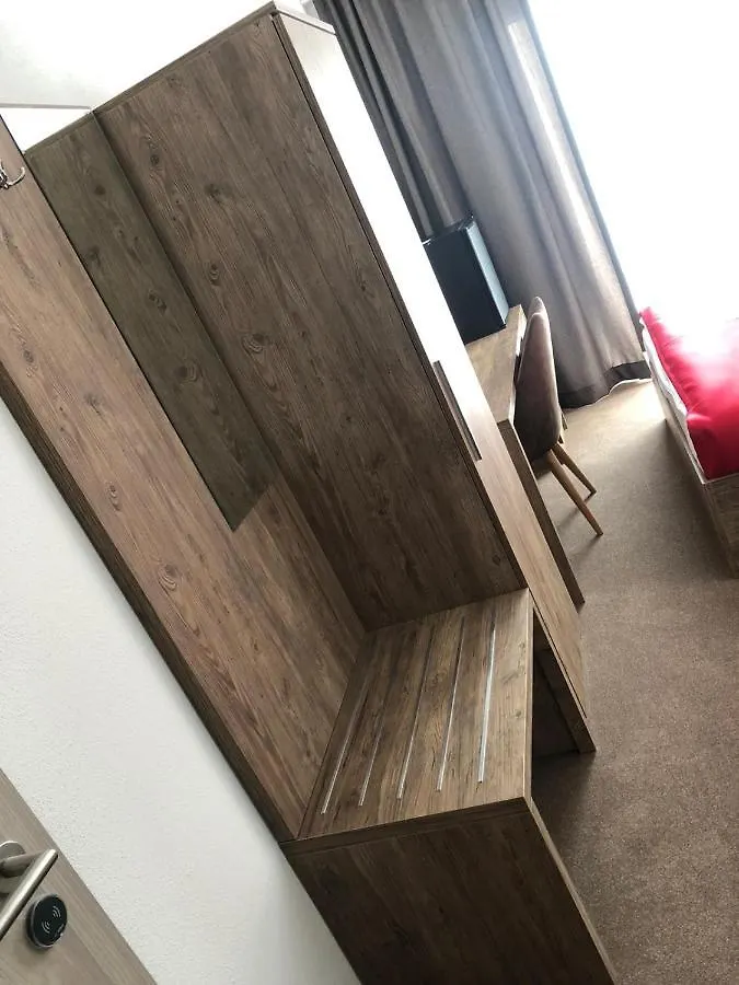 ***  B&S Hotel Weißenhorn ドイツ